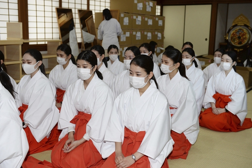 疫情衝擊 空姐沒事做 日本航空公司幫就業 轉職巫女吧 爆新聞